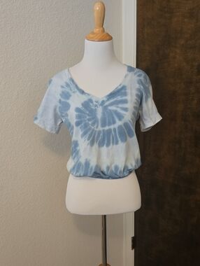 blue rain Tie-Dye V-Neck Women’s Top